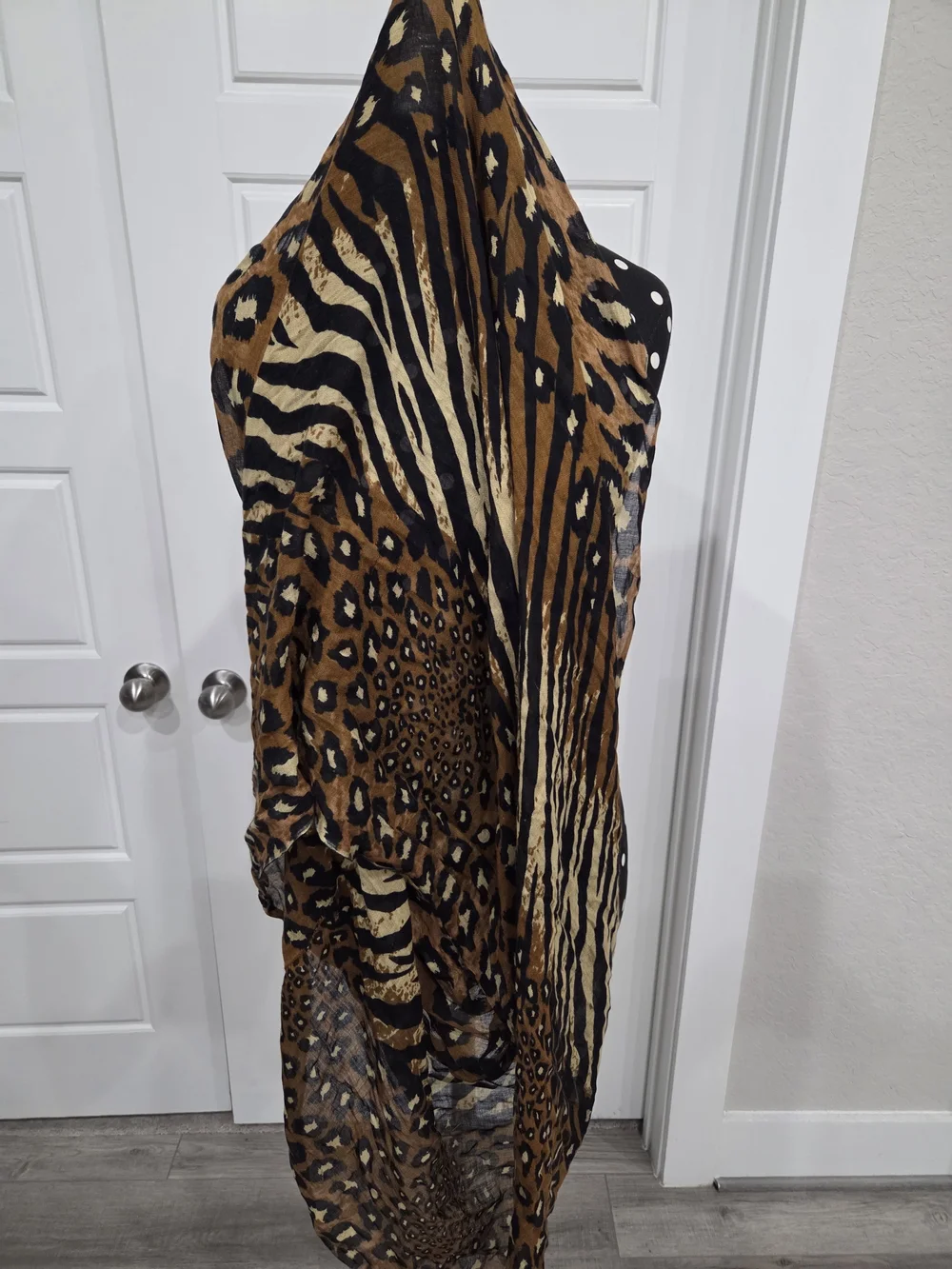 Leopard Print Infinity Scarf - Brown & Black